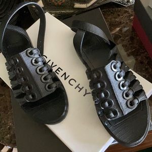 Givenchy flats!